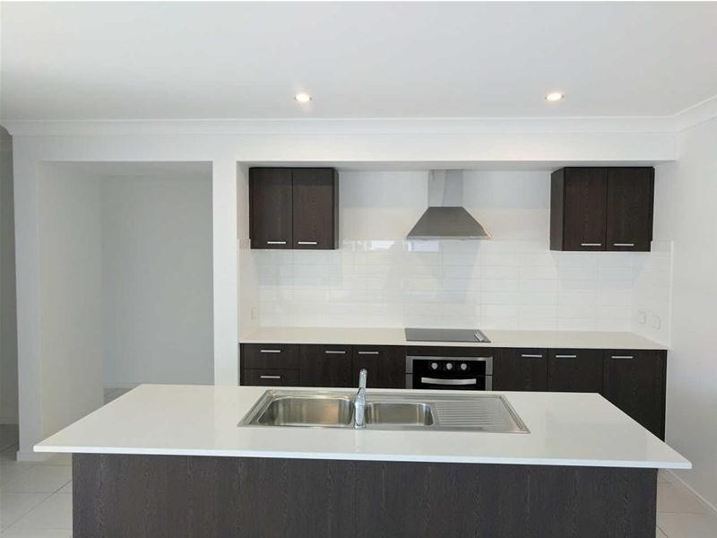 24 Moorinya Crt, Pimpama QLD 4209