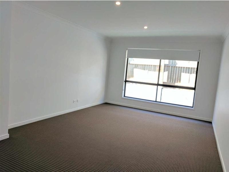 24 Moorinya Crt, Pimpama QLD 4209