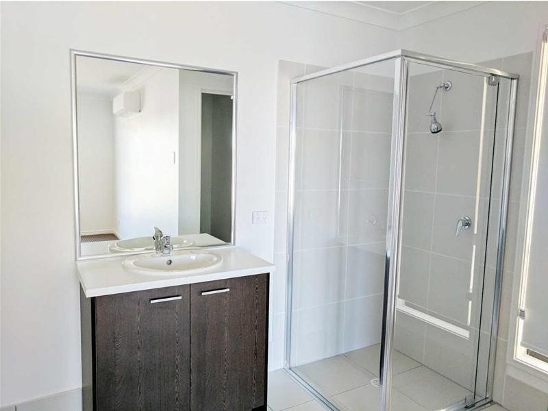 24 Moorinya Crt, Pimpama QLD 4209