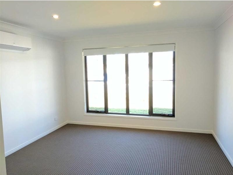 24 Moorinya Crt, Pimpama QLD 4209