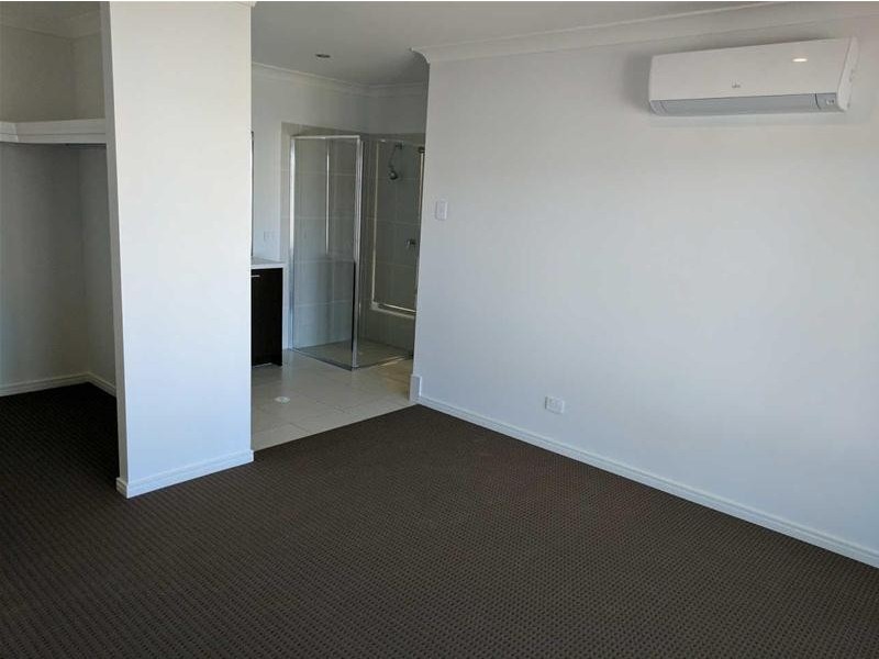 24 Moorinya Crt, Pimpama QLD 4209