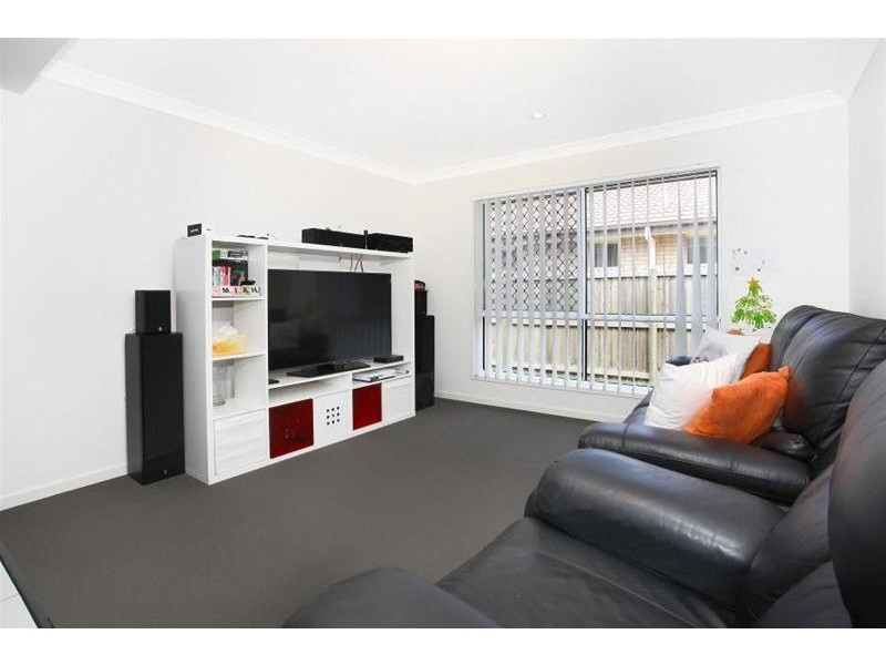 5 Cairnlea Drive, Pimpama QLD 4209