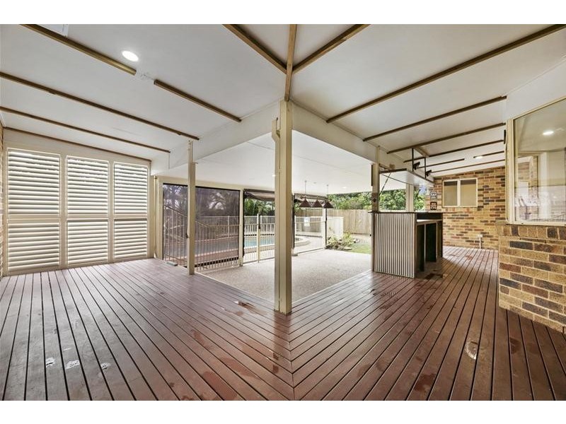 8 Siggies Place, Upper Coomera QLD 4209