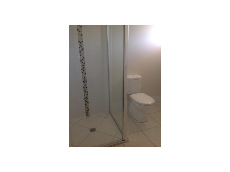 2/5  Copper Parade, Pimpama QLD 4209