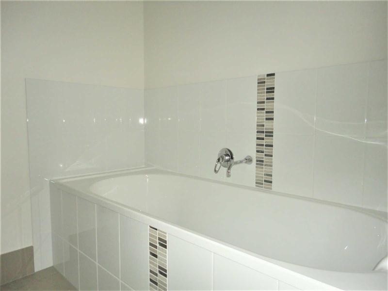 2/8  Wolseley Way, Upper Coomera QLD 4209