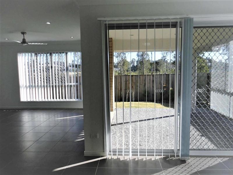 8  McWang Road, Pimpama QLD 4209