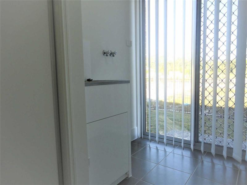 8  McWang Road, Pimpama QLD 4209