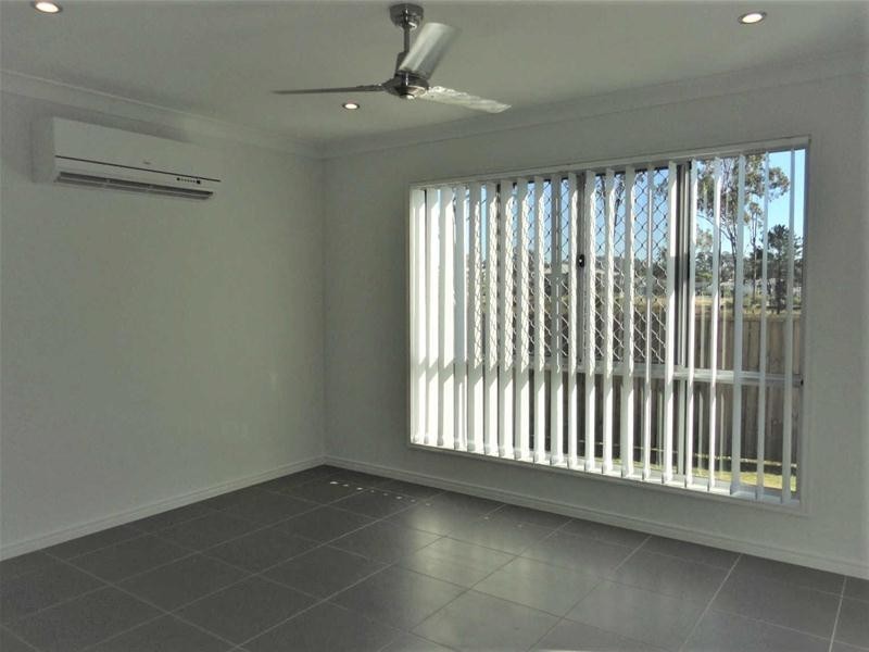 8  McWang Road, Pimpama QLD 4209