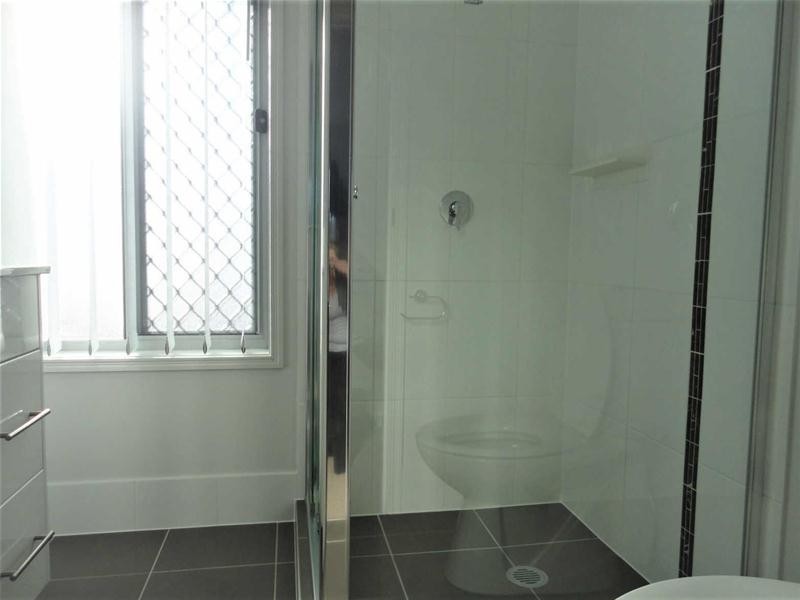 8  McWang Road, Pimpama QLD 4209