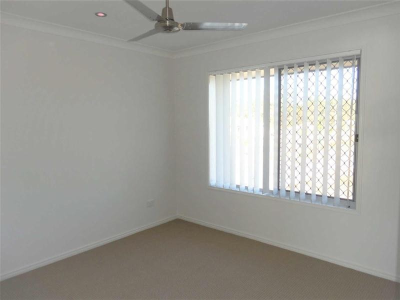 8  McWang Road, Pimpama QLD 4209