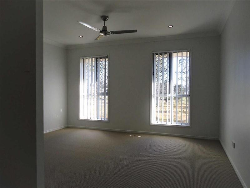 8  McWang Road, Pimpama QLD 4209