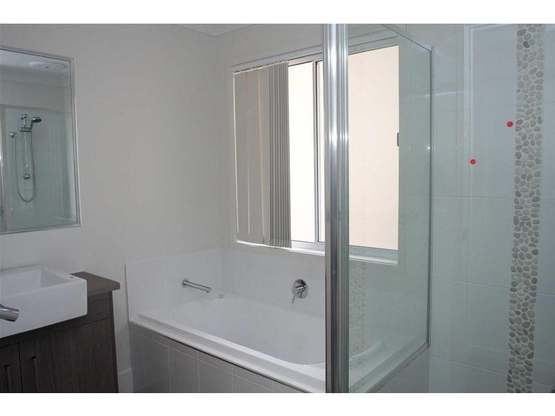 25 Ritz Drive, Coomera QLD 4209