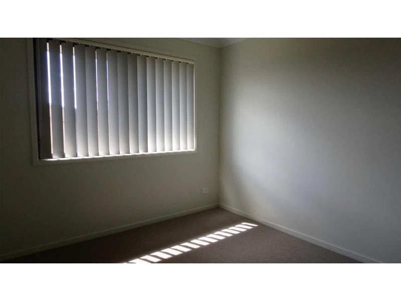 1  Maurie Pears Crescent, Pimpama QLD 4209