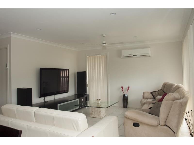 6 Crystal Court, Upper Coomera QLD 4209