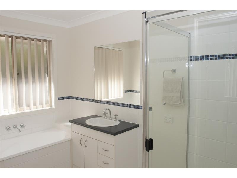 6 Crystal Court, Upper Coomera QLD 4209