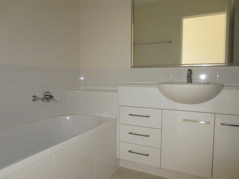 1/13  Chrome Drive “Oreland Estate”, Pimpama QLD 4209