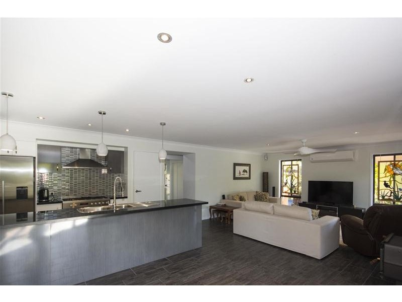 14 Pinnacle Drive, Wongawallan QLD 4210