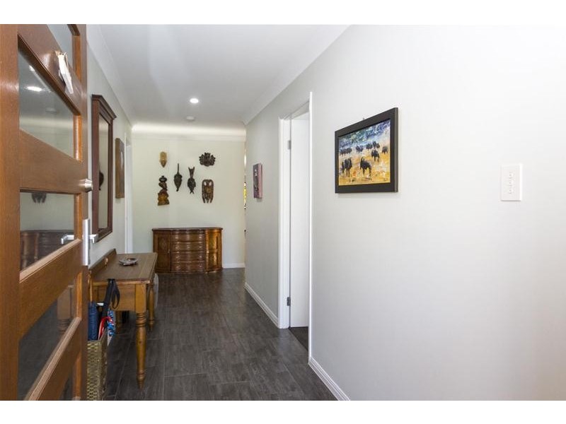 14 Pinnacle Drive, Wongawallan QLD 4210