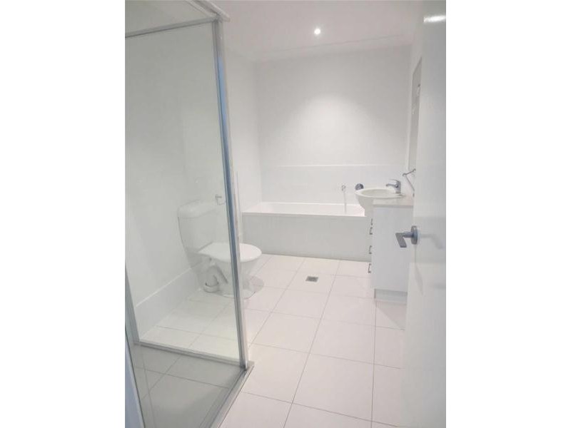 4/33  Chrome Drive Oreland Estate, Pimpama QLD 4209