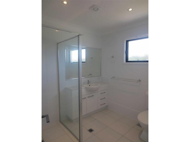 4/33  Chrome Drive Oreland Estate, Pimpama QLD 4209