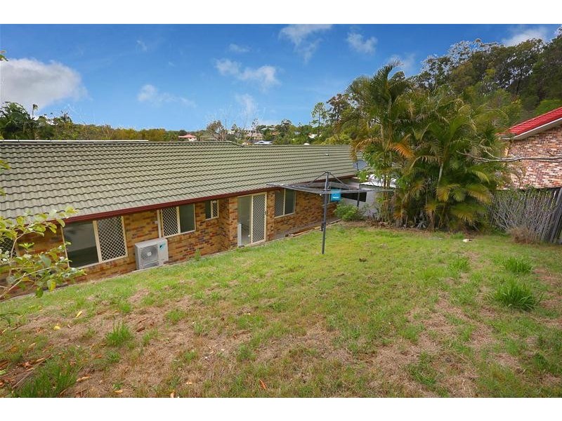 1 Atoll Court, Pacific Pines QLD 4211