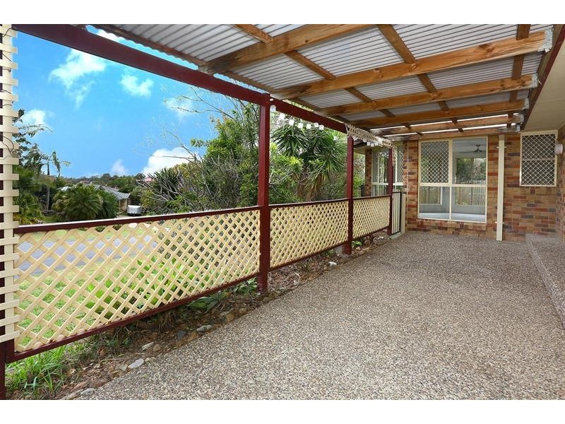 1 Atoll Court, Pacific Pines QLD 4211