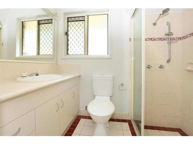 1 Atoll Court, Pacific Pines QLD 4211