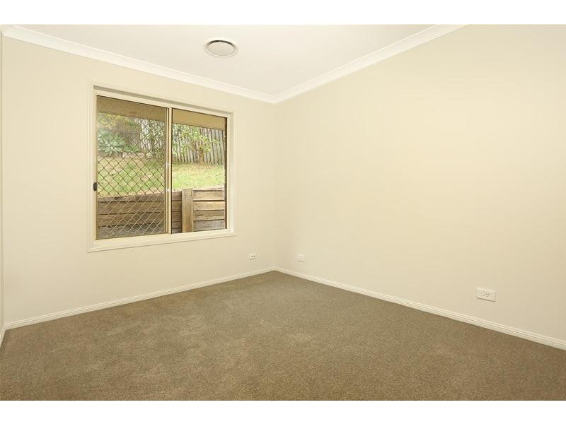 1 Atoll Court, Pacific Pines QLD 4211