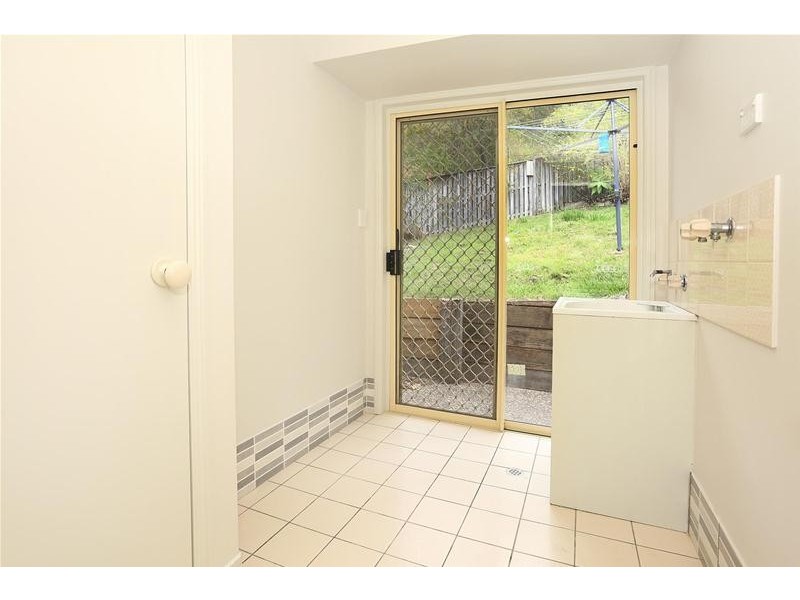 1 Atoll Court, Pacific Pines QLD 4211