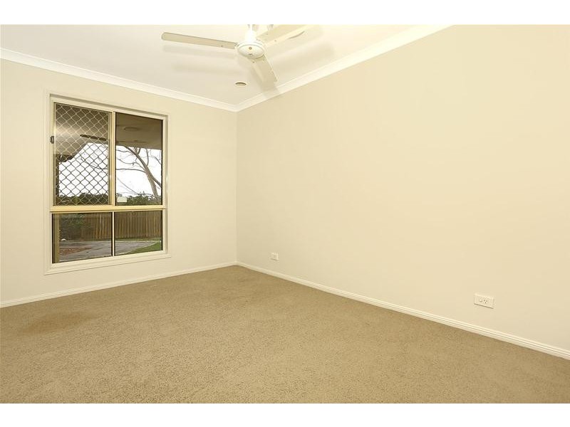 1 Atoll Court, Pacific Pines QLD 4211