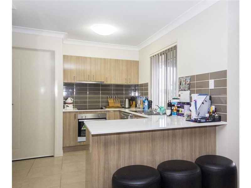 12 Sapphire Place, Pimpama QLD 4209