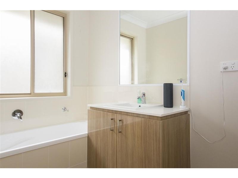 12 Sapphire Place, Pimpama QLD 4209