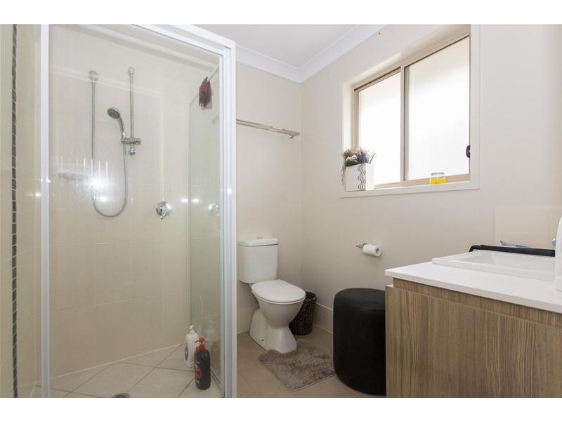 12 Sapphire Place, Pimpama QLD 4209