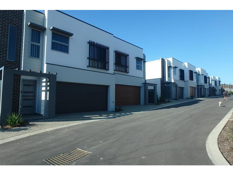 11/31 Jotown Drive, Coomera QLD 4209