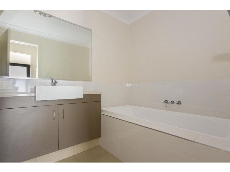 4 Oscar Close, Ormeau QLD 4208