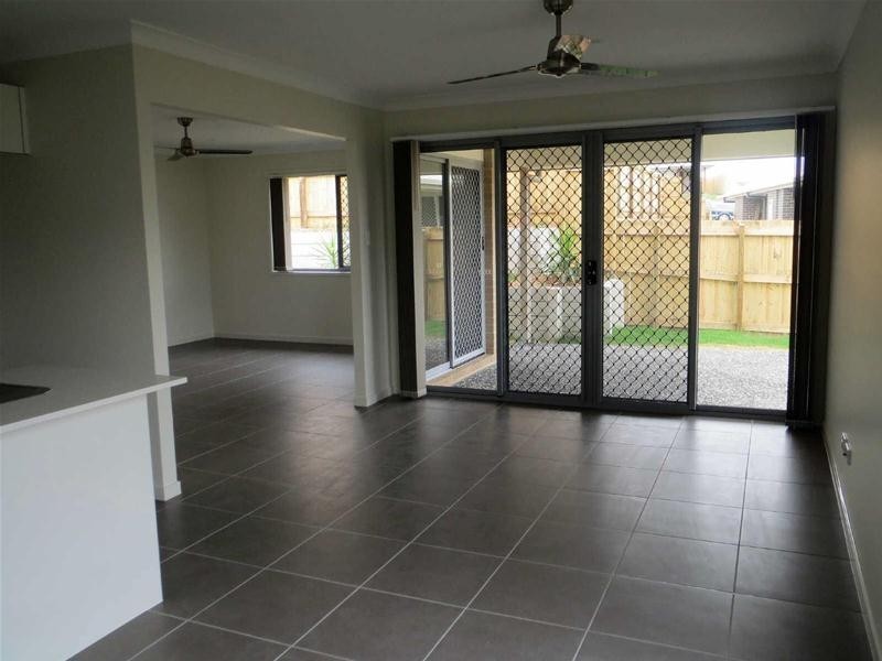 70  Edgeware Road, Pimpama QLD 4209