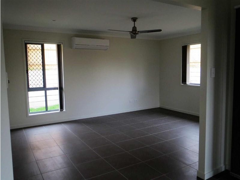 70  Edgeware Road, Pimpama QLD 4209