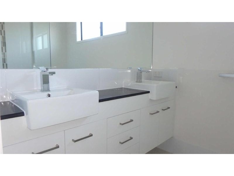 9  Sky Crescent, Pimpama QLD 4209