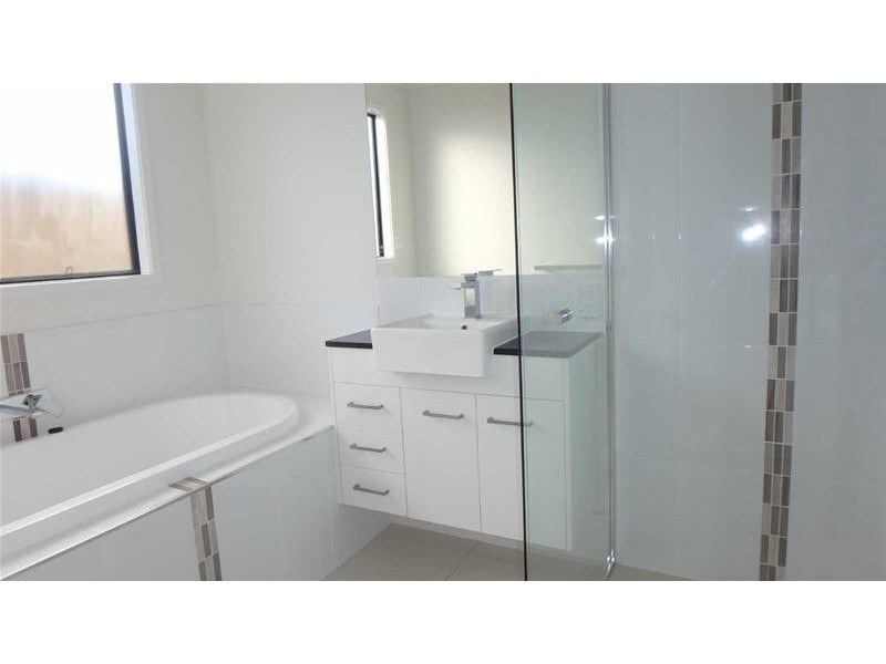 9  Sky Crescent, Pimpama QLD 4209