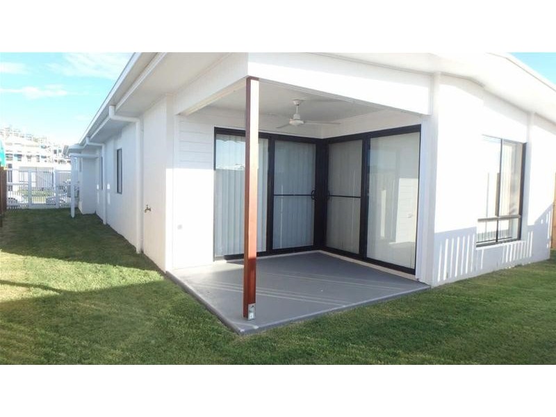 9  Sky Crescent, Pimpama QLD 4209