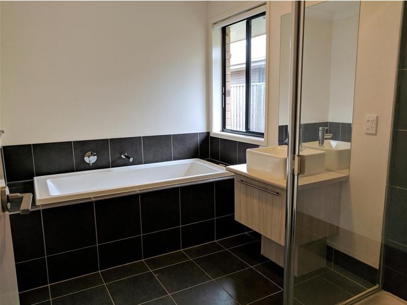 61  Beaumont Drive, Pimpama QLD 4209