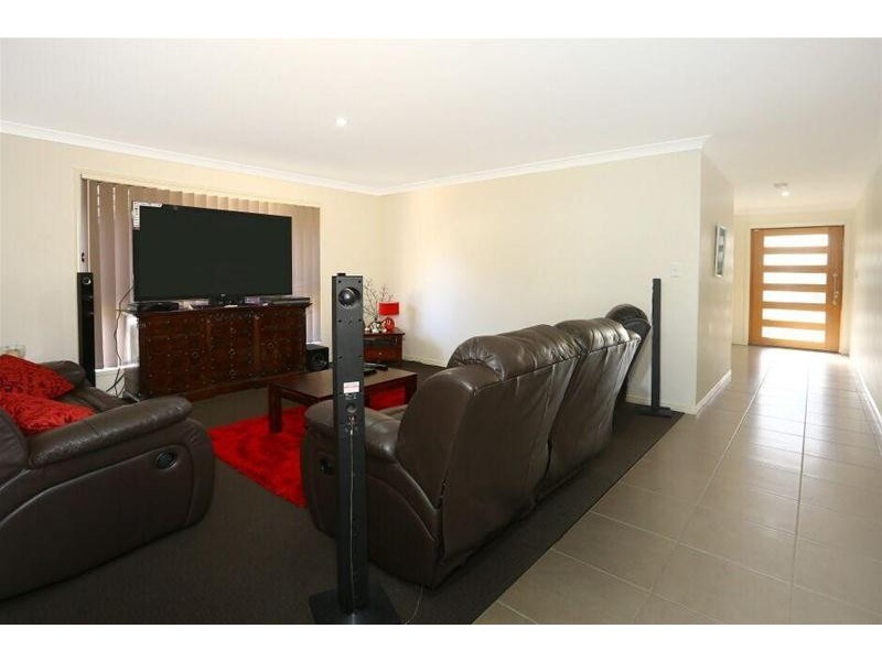 4 Cypress Circuit, Coomera QLD 4209