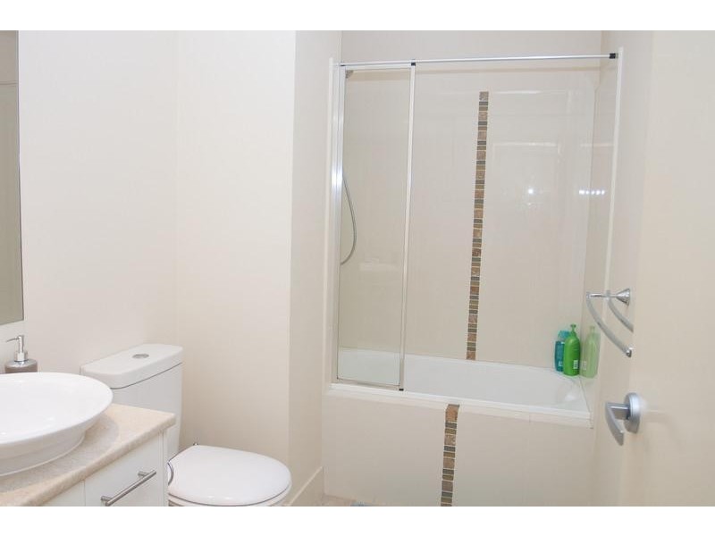 2/22 Beatty Street, Southport QLD 4215