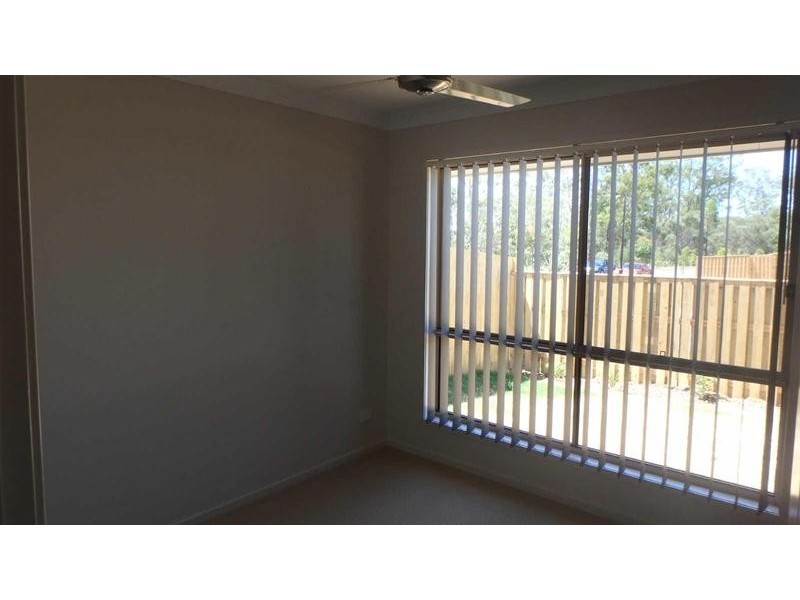 1  Sandalwood Street (24 Hollyoak Crescent), Pimpama QLD 4209