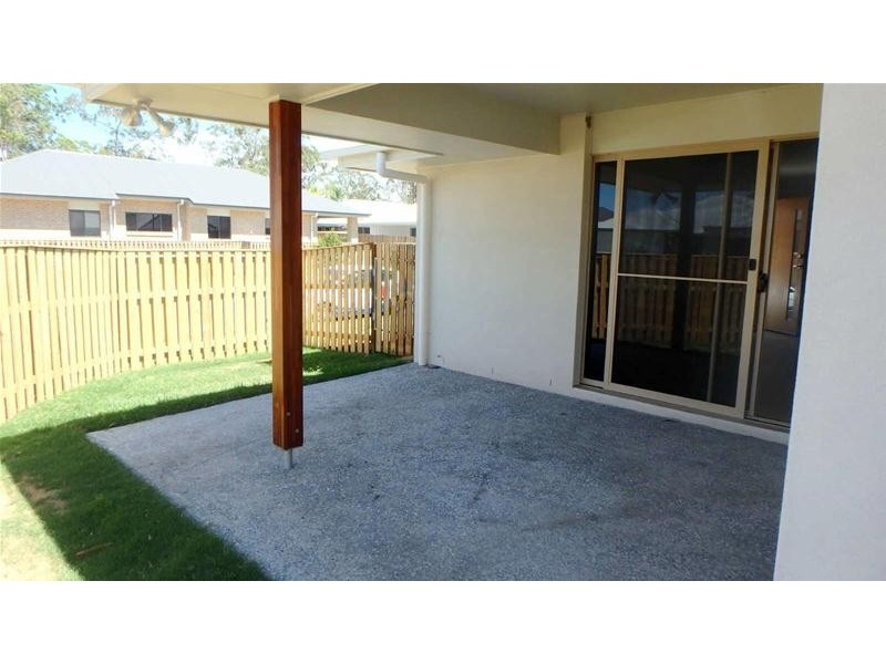 1  Sandalwood Street (24 Hollyoak Crescent), Pimpama QLD 4209