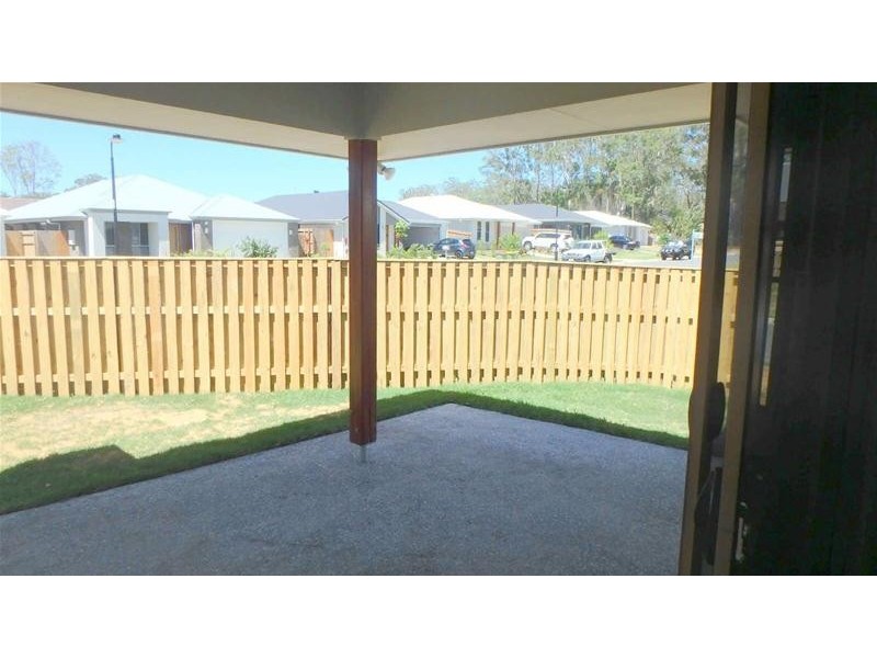 1  Sandalwood Street (24 Hollyoak Crescent), Pimpama QLD 4209