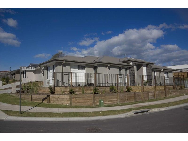 62 Pepper Tree Drive, Holmview QLD 4207