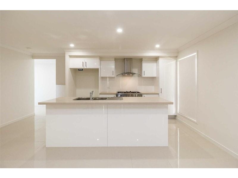 62 Pepper Tree Drive, Holmview QLD 4207