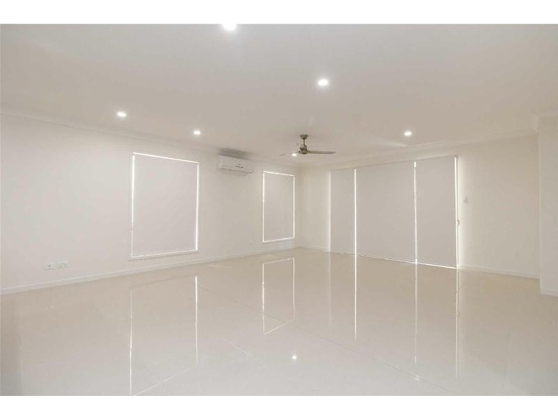 62 Pepper Tree Drive, Holmview QLD 4207