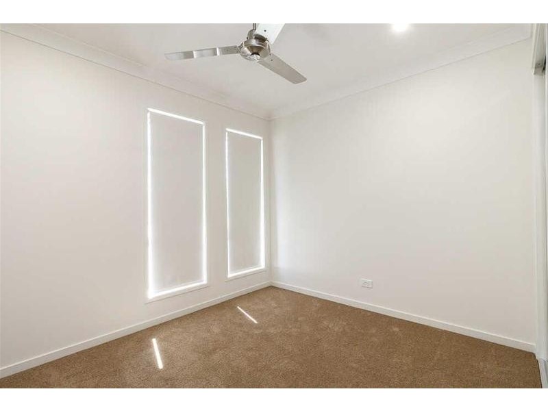 62 Pepper Tree Drive, Holmview QLD 4207